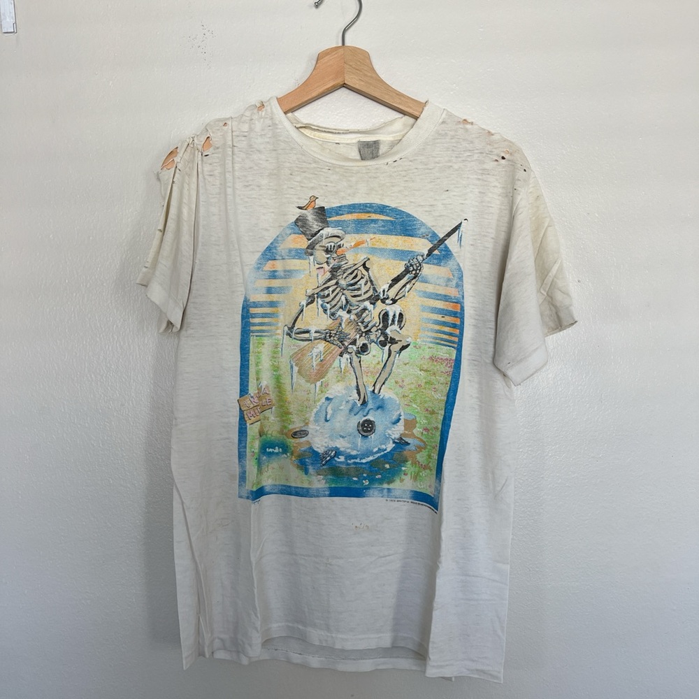Vintage Grateful Dead single stitch t-shirt.